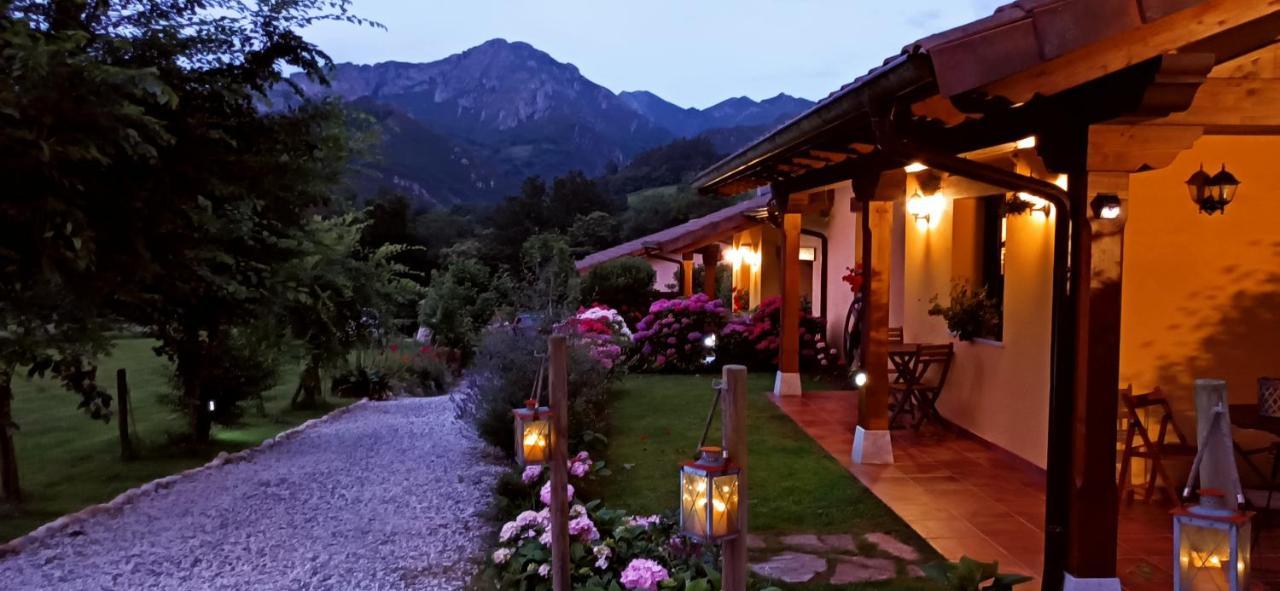 Casas Rurales Entrecastaños Onís Exterior foto