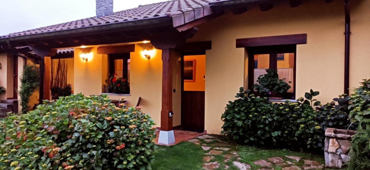 Casas Rurales Entrecastaños Onís Exterior foto