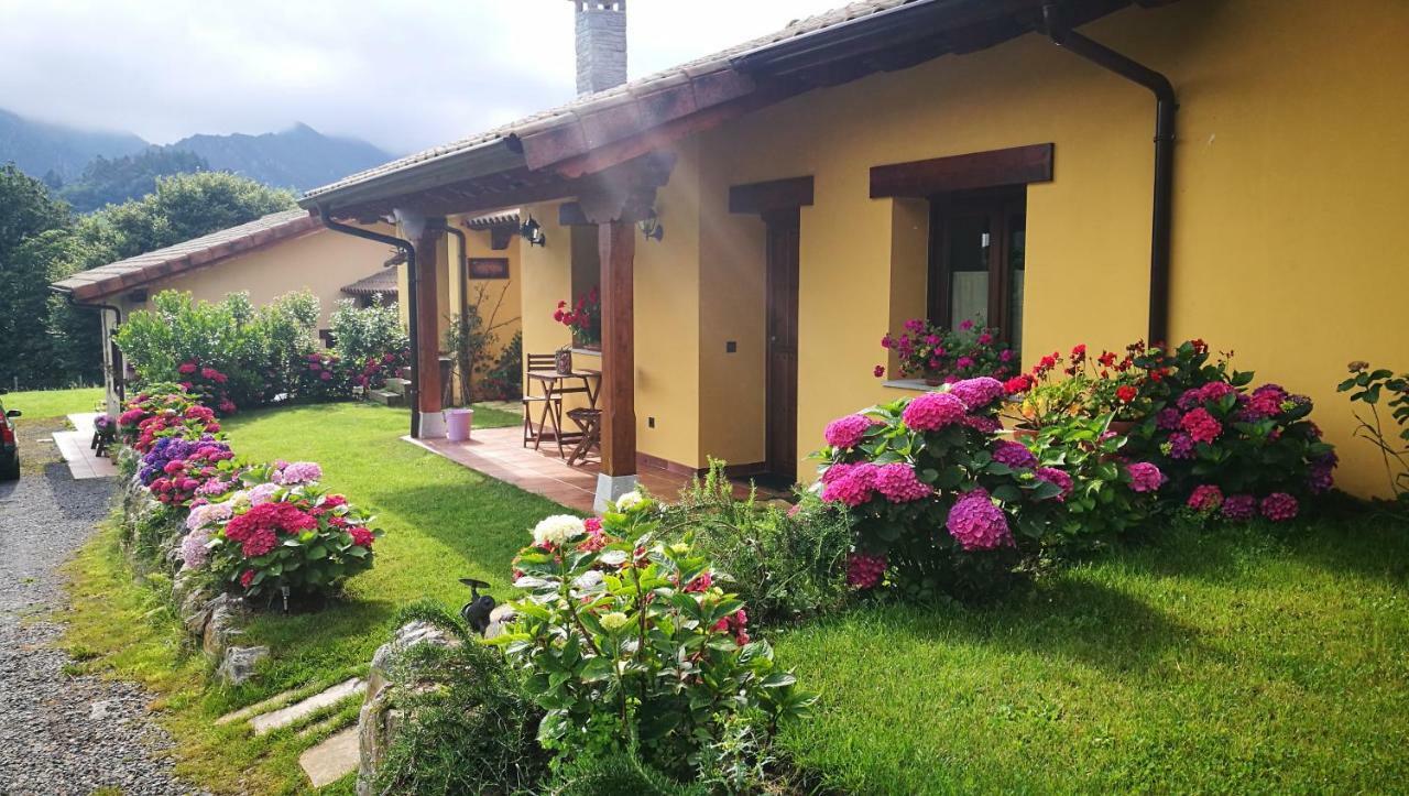 Casas Rurales Entrecastaños Onís Exterior foto